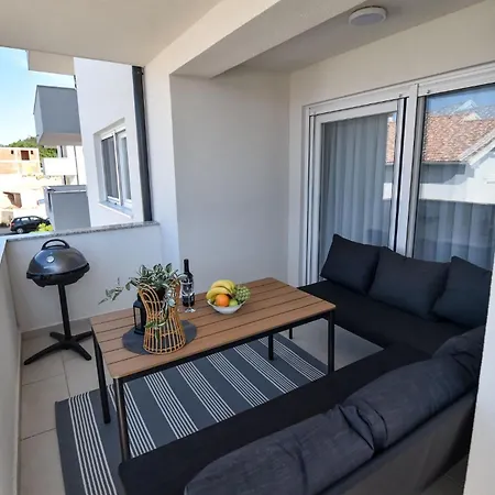 Lika Appartement *